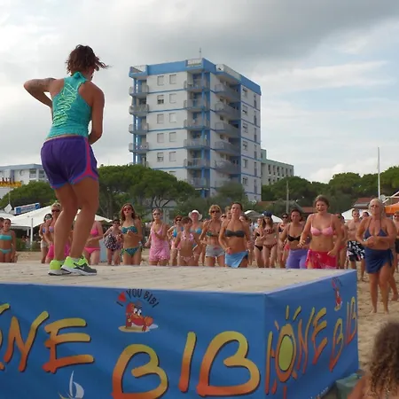 Fuer 6 Personen Ca 55 Qm In Bibione, Adriakueste Italien Und Umgebung - B63276 بيت للعطل *